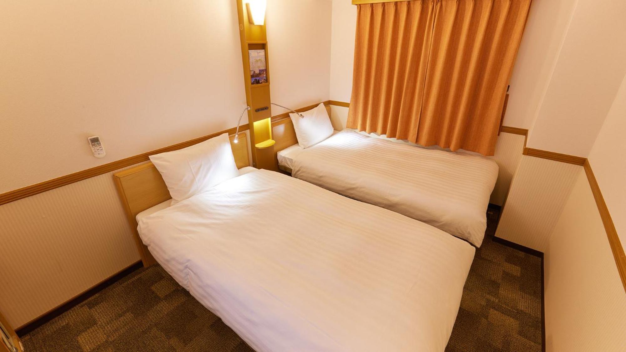 Toyoko Inn Niigata Furumachi Szoba fotó