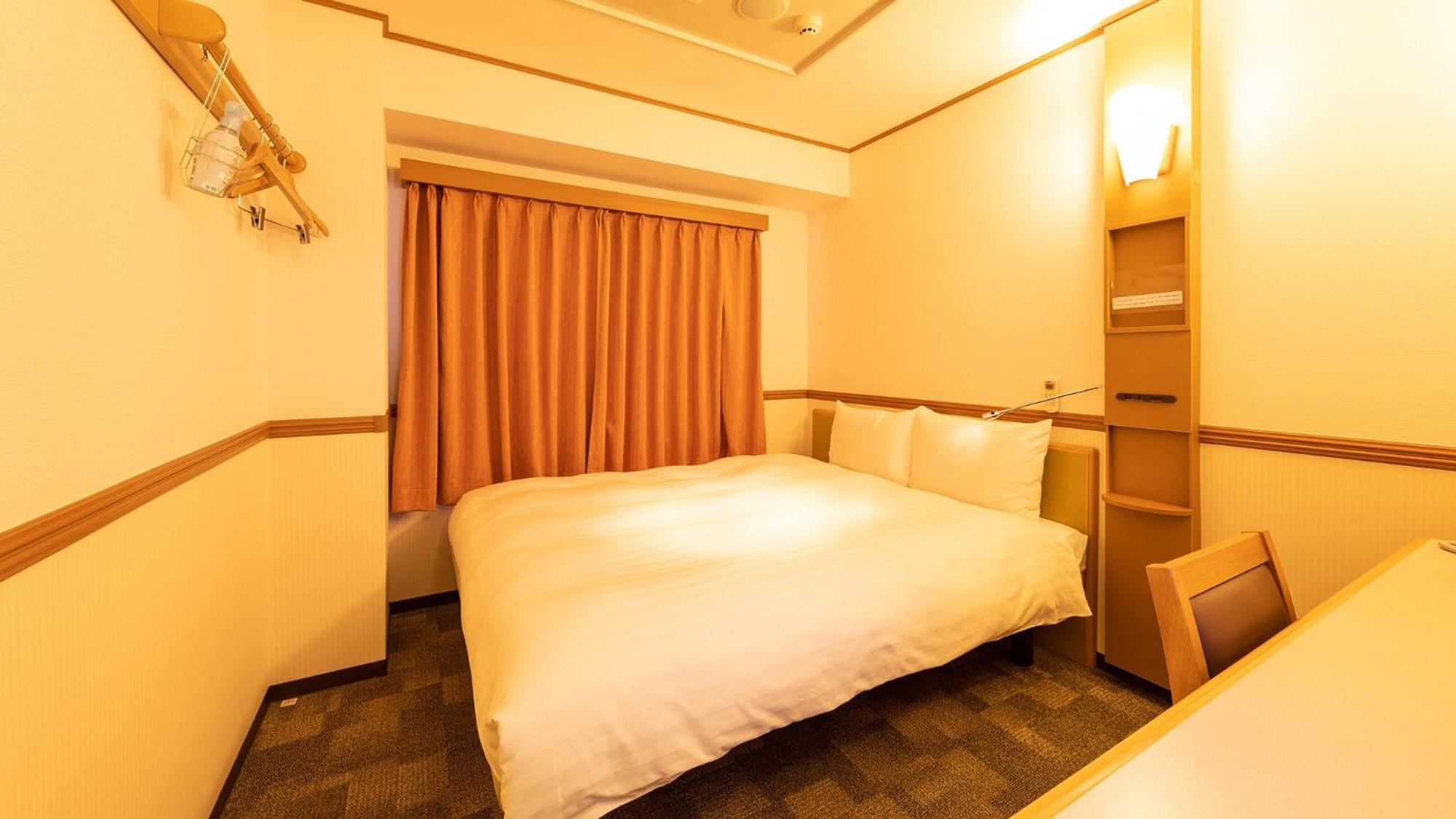 Toyoko Inn Niigata Furumachi Szoba fotó